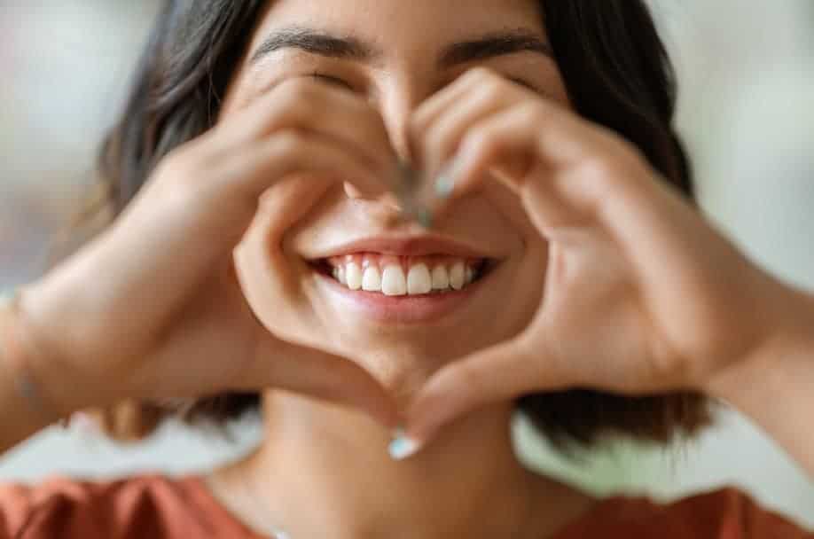 Simple Tips to Build a Consistent Flossing Routine Nuneaton